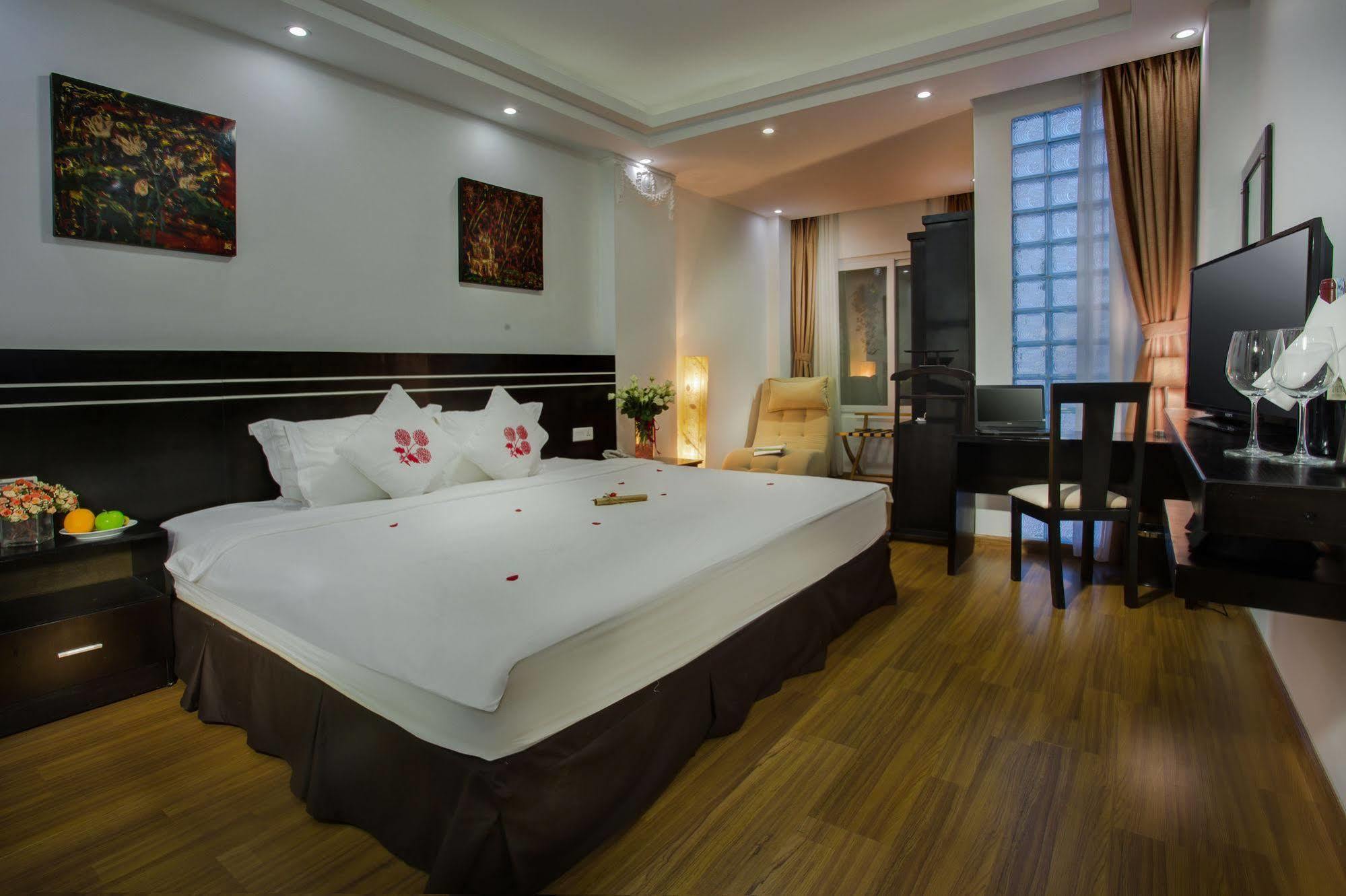 Hotel Des Arts - The Noble Hanoi Exteriör bild